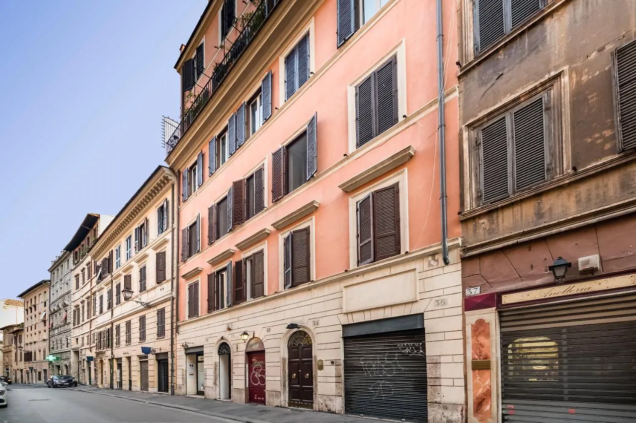 Apartment Downtown_Blossom With Small Terrace Rome